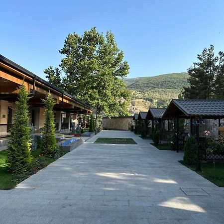 Le Chalet Mont And Restaurant Chorwoq Esterno foto