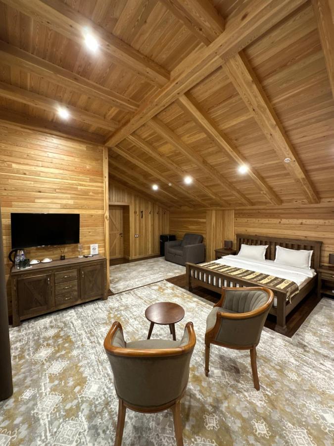 Le Chalet Mont And Restaurant Chorwoq Esterno foto